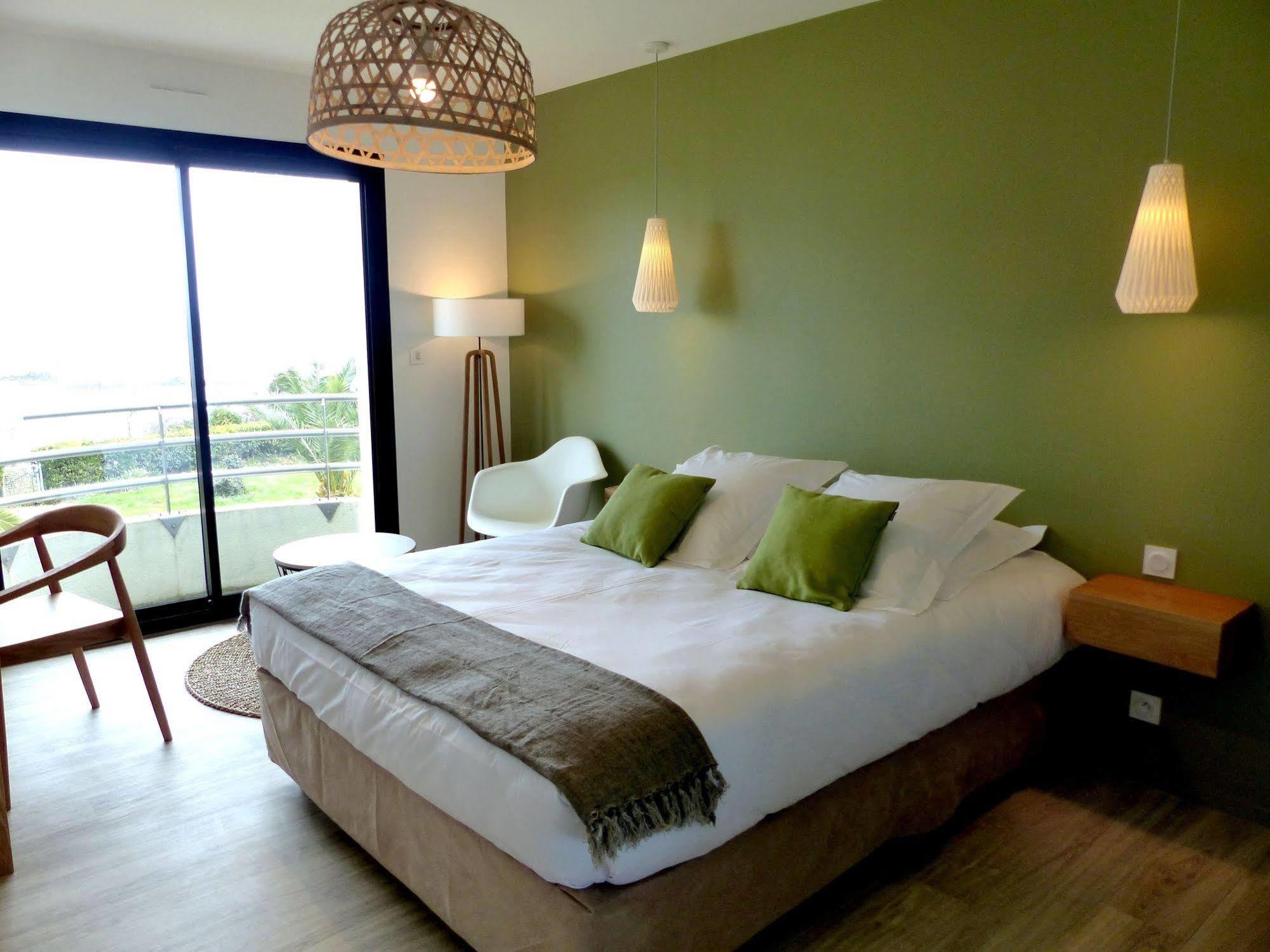 Villa Les Hydrangeas เปโรส กีเรค ภายนอก รูปภาพ